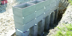 6 Základy je potřeba vybudovat na betonové lože a dostatečně hluboko
