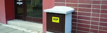 1 Použití stavebnice jako zastřešení Hlavního Uzávěru Plynu ( HUP ) u řadového domu ve městě - Hradec Králové