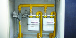 5 Pro umístění 1 regulátoru a 2 plynoměrů užijeme Instalační rám IRU a skříň s dvířky 72x62 cm